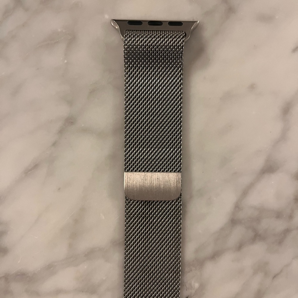 Apple Watch 40mm Natural Milanese Loop